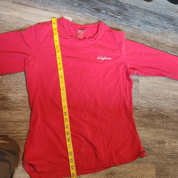 Bright red Helly Hansen shirt - Picture 2 of 8